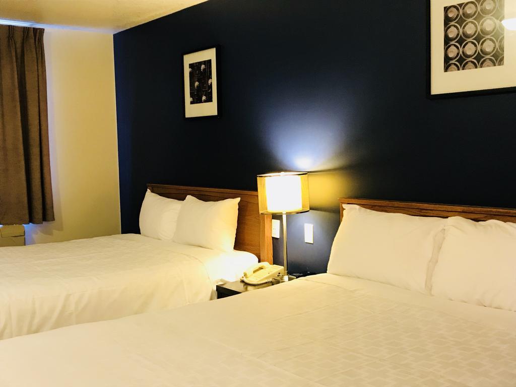 Penhold Empire Inn & Suites מראה חיצוני תמונה