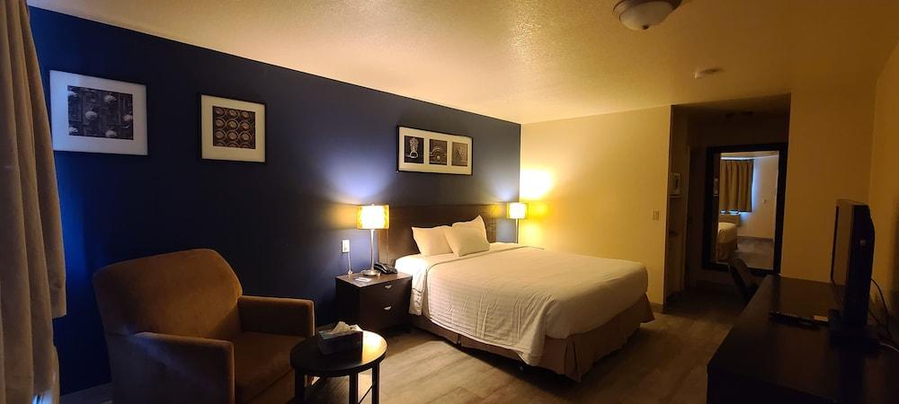 Penhold Empire Inn & Suites מראה חיצוני תמונה