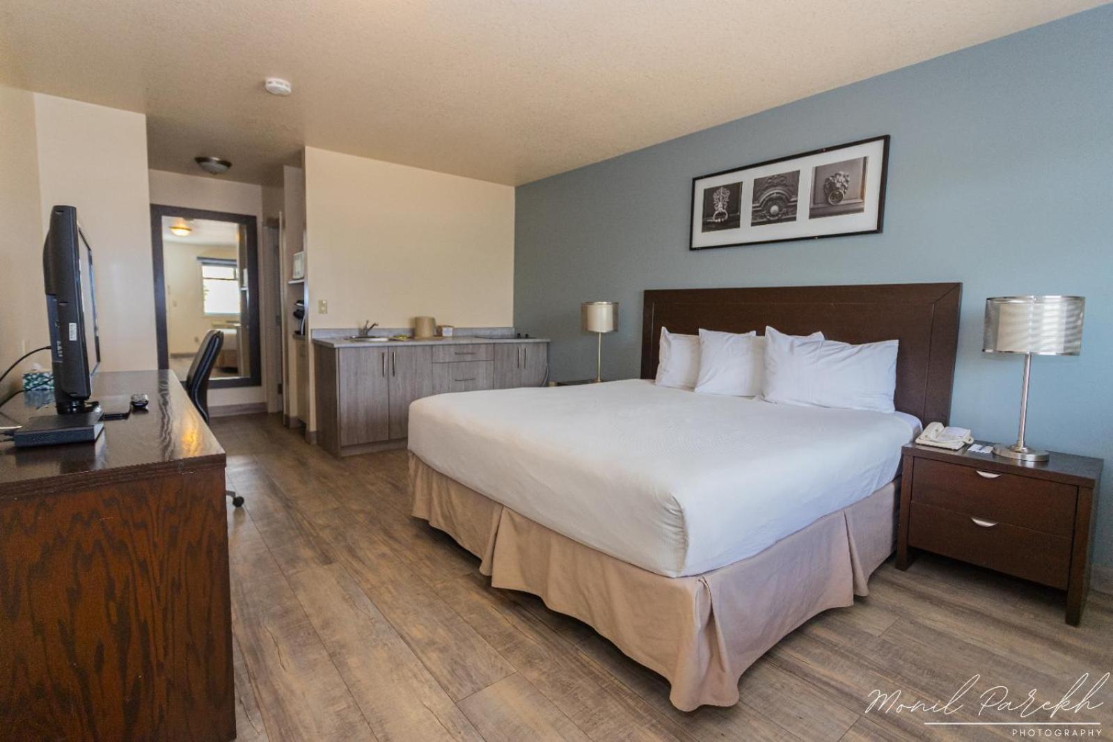 Penhold Empire Inn & Suites מראה חיצוני תמונה
