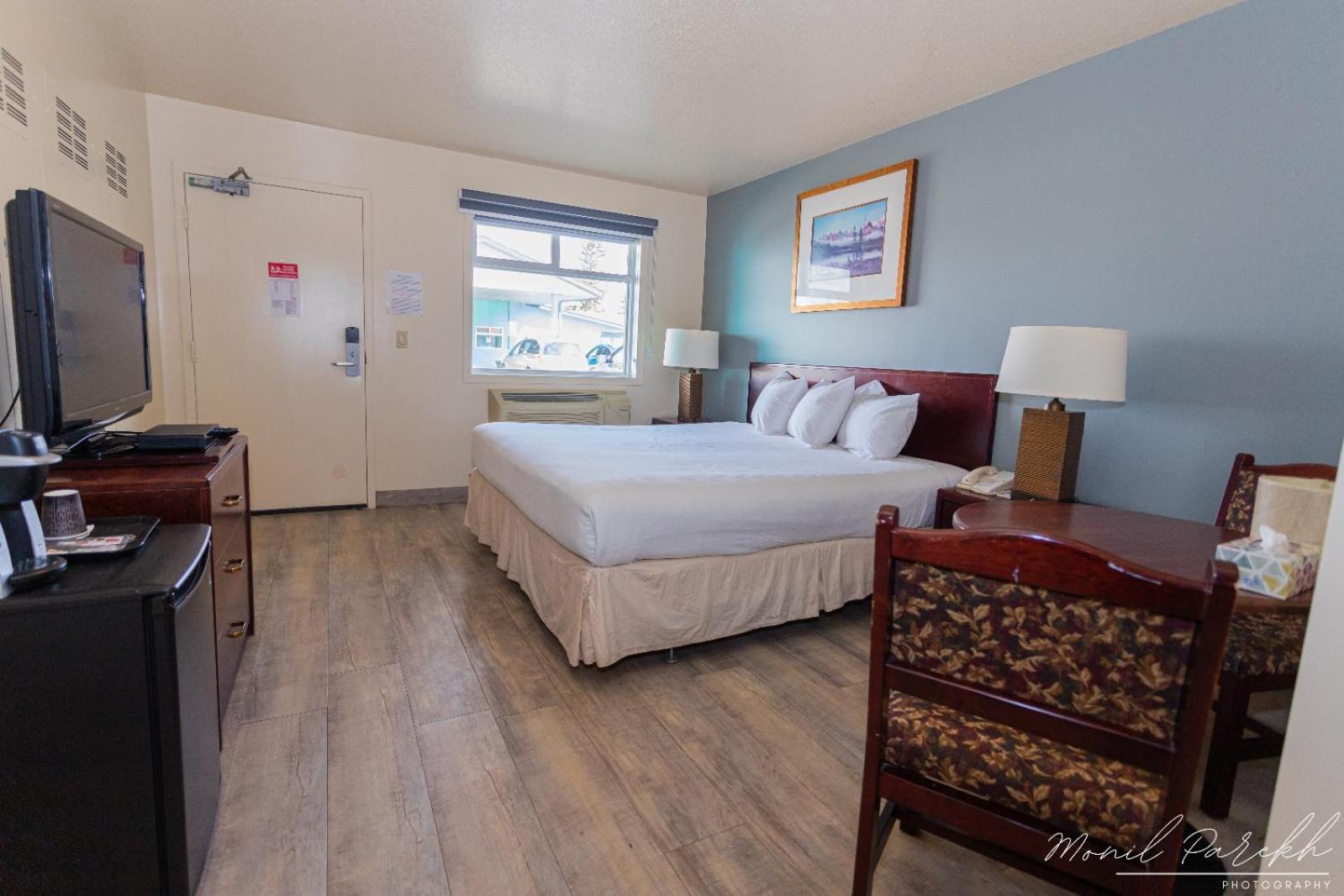 Penhold Empire Inn & Suites מראה חיצוני תמונה