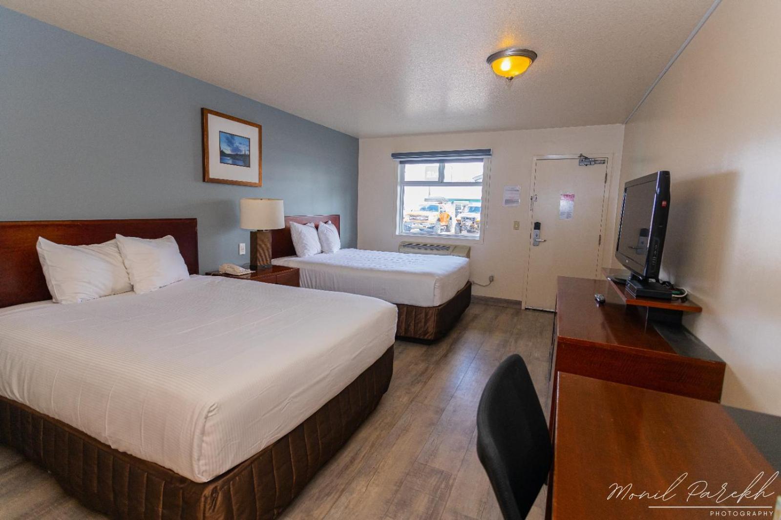 Penhold Empire Inn & Suites מראה חיצוני תמונה