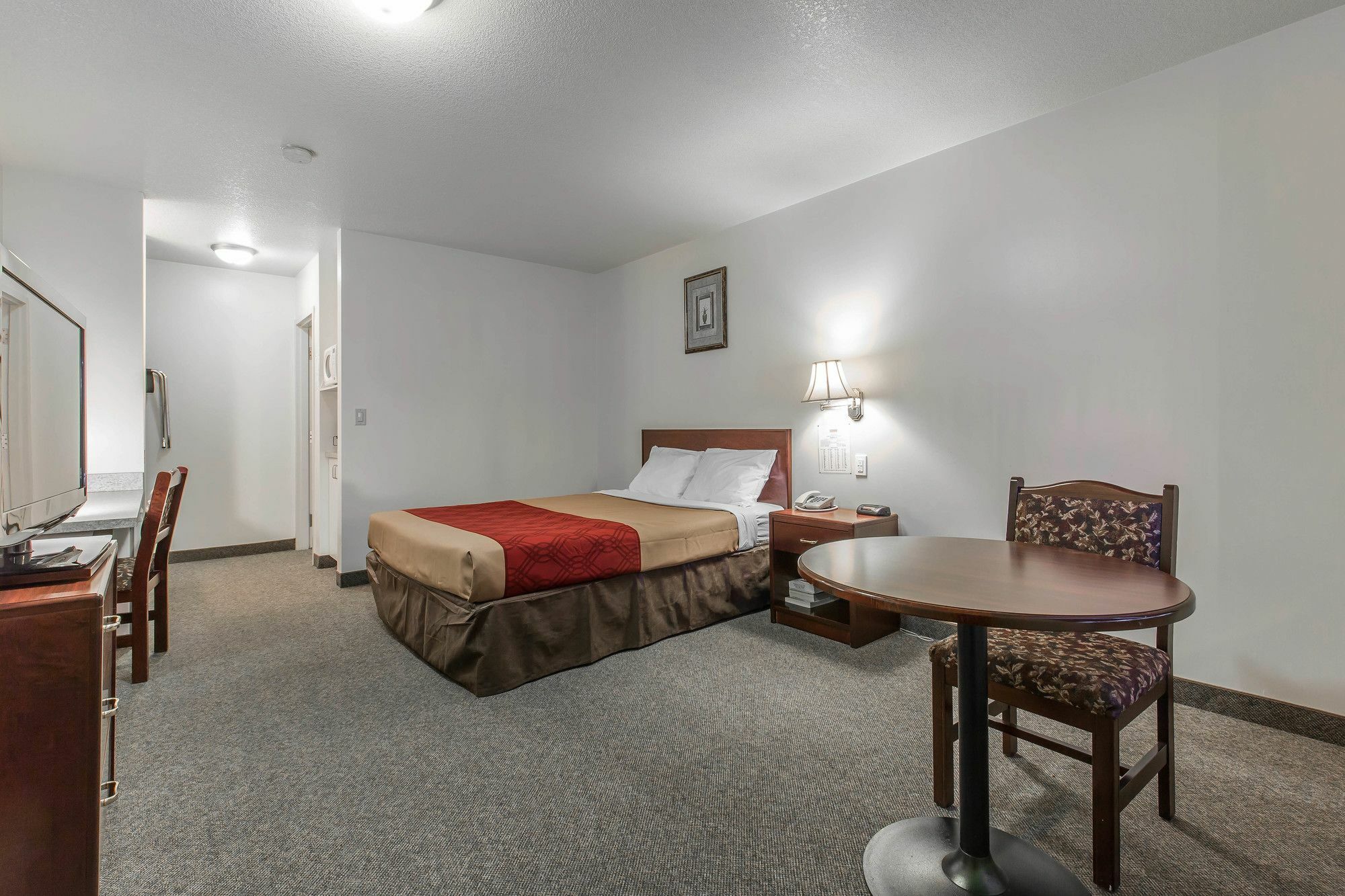 Penhold Empire Inn & Suites מראה חיצוני תמונה